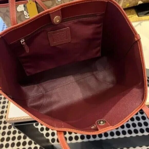 Coach X Peanuts City Tote In Signature Canvas With Snoopy Woodstock Print - Picture 5 of 5